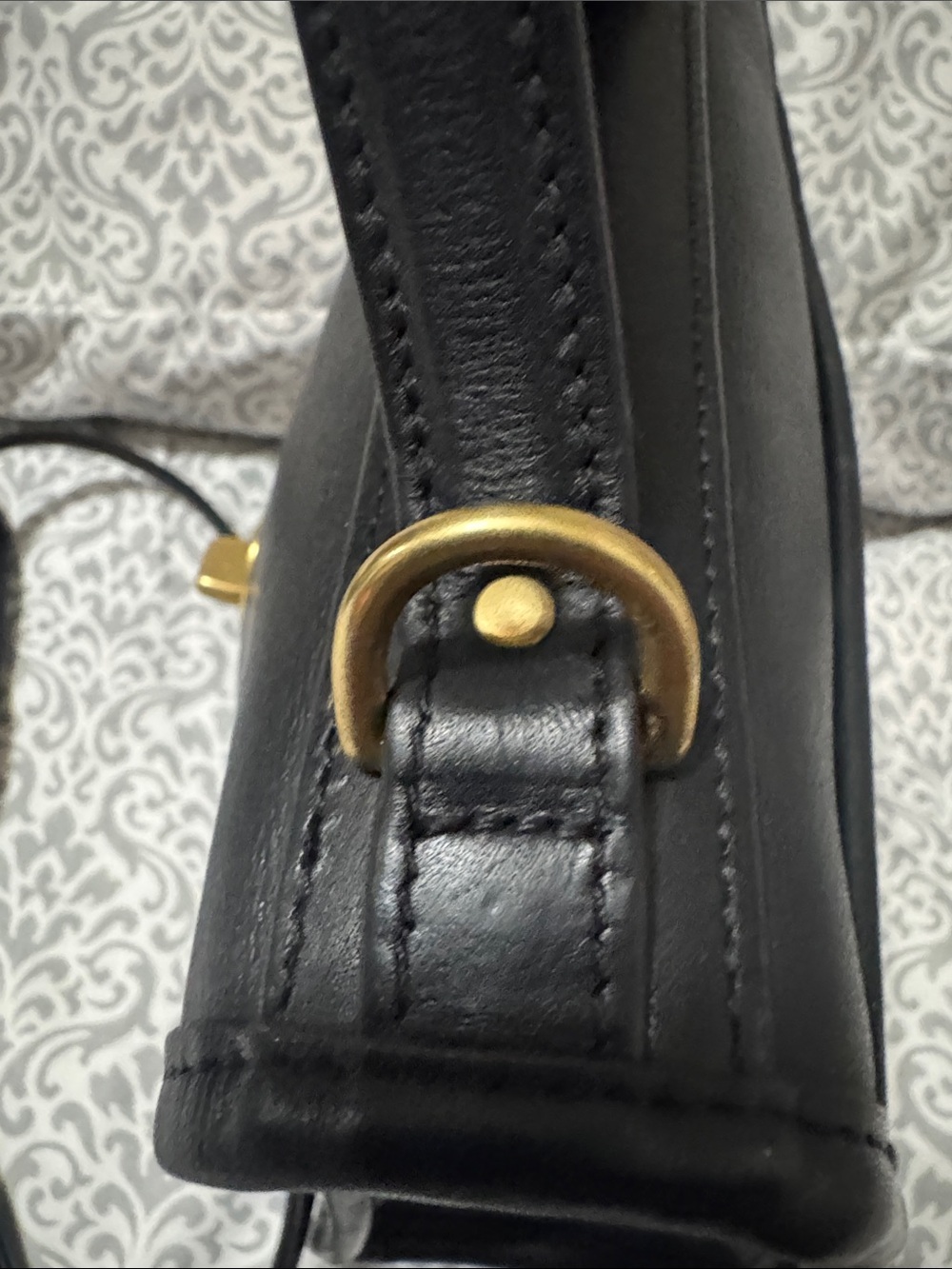 Vintage Regina Coach Bag Black Leather Top-Handle Crossbody with Gold Turnlock - Picture 8 of 12